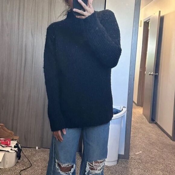 Bundle 3 for $50 | Vtg St. John’s bay sweater 🦋 - Picture 3 of 9